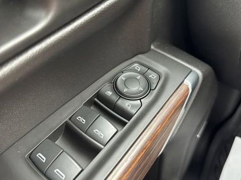 Used 2020 Chevrolet Silverado 1500 High Country w/ Z71 Off-Road Package AWD/4WD image 18