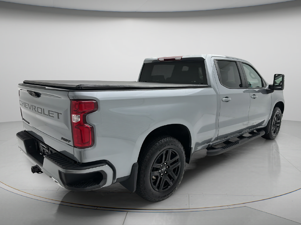 Used 2024 Chevrolet Silverado 1500 RST w/ Z71 Off-Road Package AWD/4WD image 5