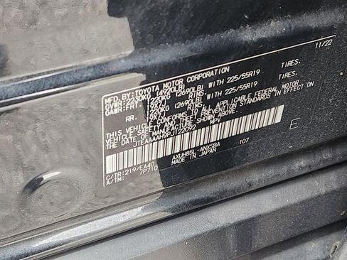 Used 2023 Toyota Venza Limited image 36