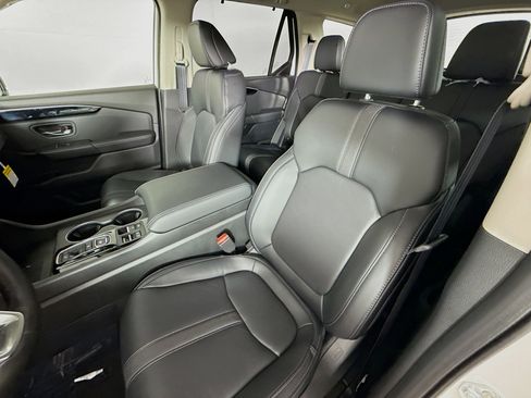 New 2025 Honda Pilot Touring image 26