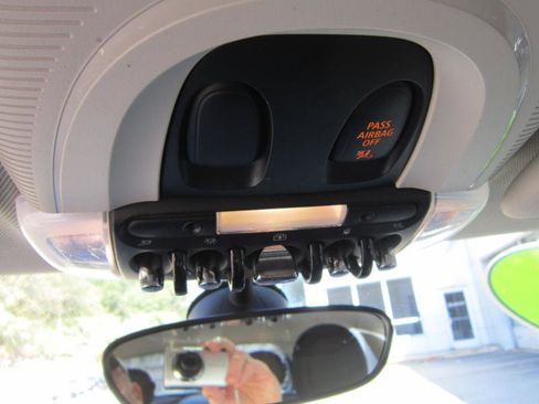 Used 2015 MINI Cooper S image 23