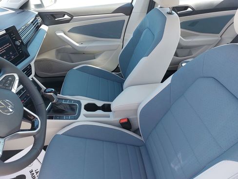 New 2026 Volkswagen Jetta SE FWD image 12