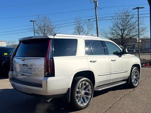 Used 2020 Cadillac Escalade Luxury image 6