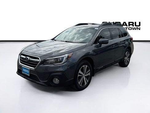 Used 2019 Subaru Outback 3.6R Limited w/ Popular Package #2 AWD/4WD image 3