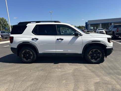 Used 2026 Honda Passport TrailSport Elite image 8