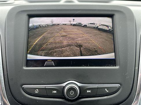 Used 2020 Chevrolet Equinox LT w/ Driver Convenience Package image 22