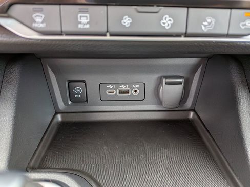 New 2025 Nissan Sentra SR image 23