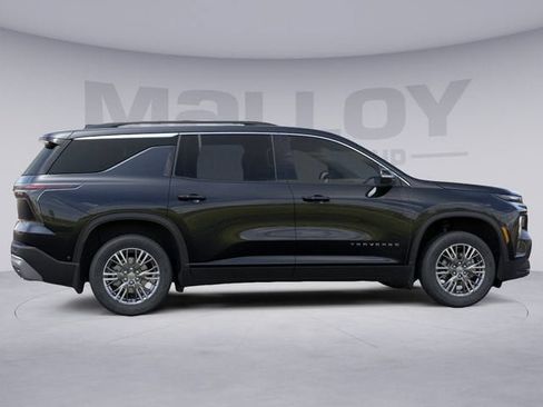 New 2026 Chevrolet Traverse LT w/ LPO, Floor Liner Package AWD/4WD image 6