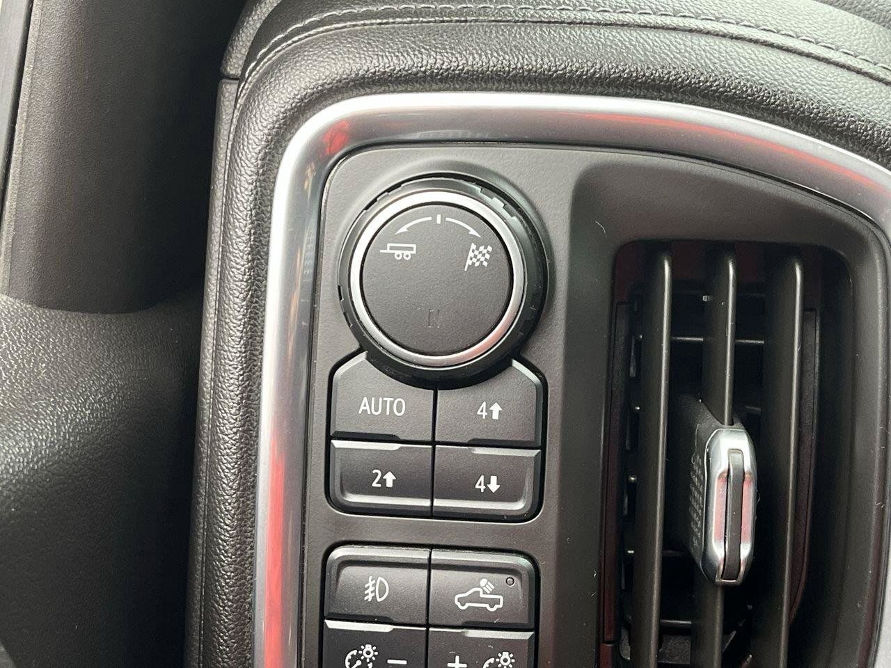 Used 2019 Chevrolet Silverado 1500 RST AWD/4WD image 16