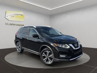 Used 2017 Nissan Rogue SL w/ SL Premium Package image 1