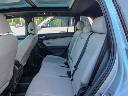 Used 2019 Volkswagen Tiguan SEL Premium R-Line AWD/4WD image 8