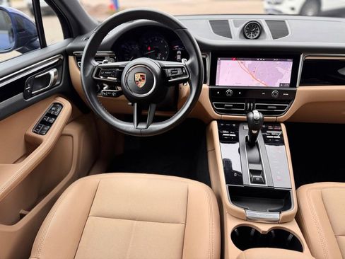 Used 2023 Porsche Macan AWD/4WD image 21