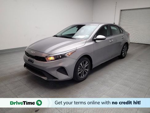 Used 2023 Kia Forte LXS image 1