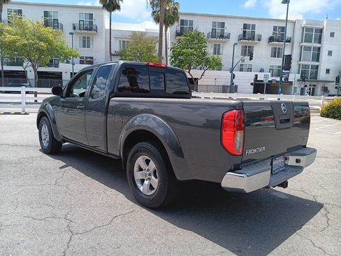 Used 2012 Nissan Frontier SV RWD image 7