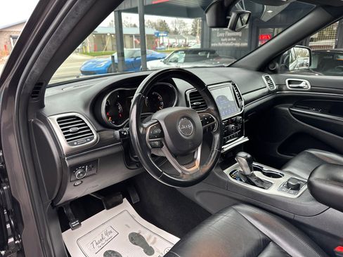 Used 2019 Jeep Grand Cherokee Limited image 19