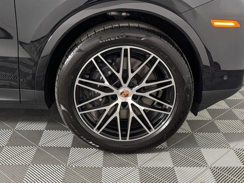 New 2026 Porsche Cayenne AWD/4WD image 14