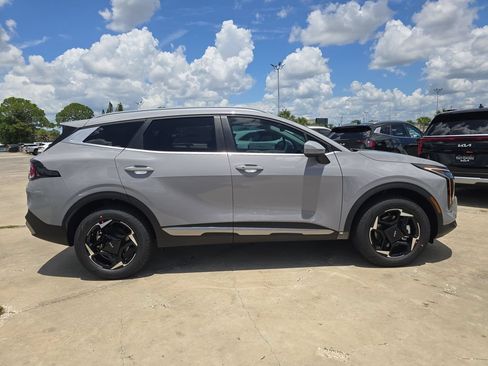 New 2026 Kia Sportage EX AWD/4WD image 9