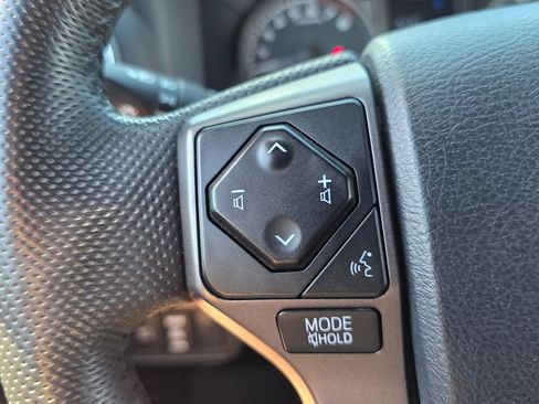 Used 2020 Toyota Tacoma TRD Sport w/ Technology Package AWD/4WD image 22