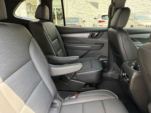 Certified 2026 Buick Enclave Sport Touring w/ Power Package AWD/4WD image 26
