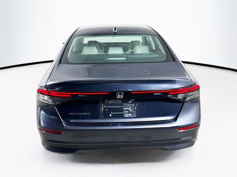 Certified 2025 Honda Accord LX image 28
