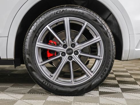 Used 2024 Audi Q5 e Premium Plus w/ Premium Plus Package image 21