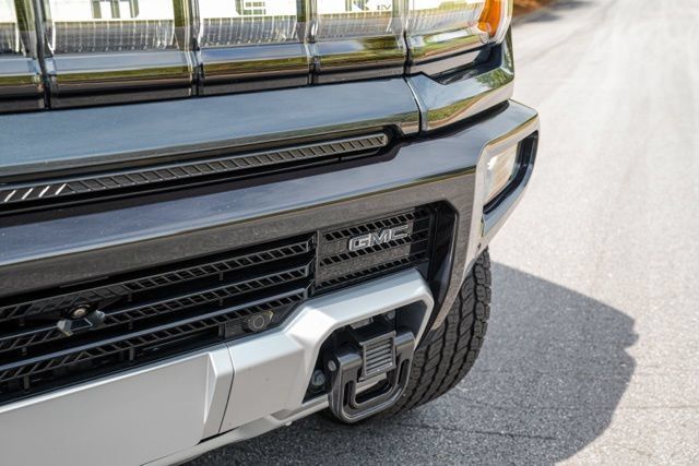 Used 2025 GMC Hummer EV 3X AWD/4WD image 9