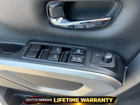 Used 2024 Nissan Titan SV w/ SV Convenience Package AWD/4WD image 13