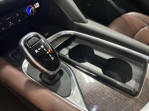 Used 2020 Buick Enclave Avenir w/ Avenir Technology Package FWD image 27
