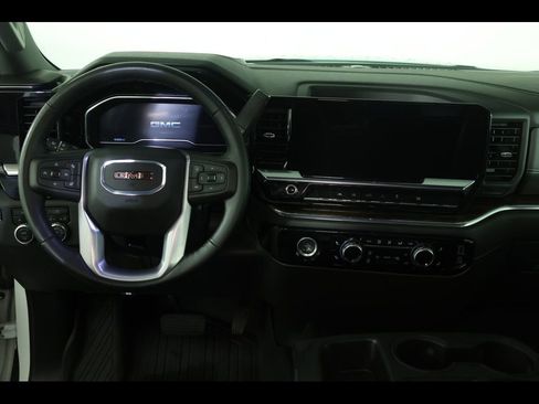 Used 2024 GMC Sierra 1500 Elevation AWD/4WD image 18