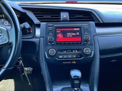 Used 2018 Honda Civic Sport image 9