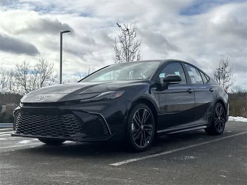 Used 2025 Toyota Camry XSE image 19