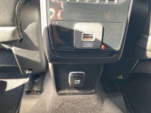 Used 2022 Jeep Compass Limited image 37