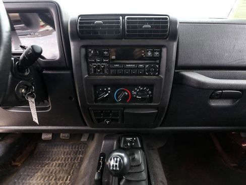 Used 2002 Jeep Wrangler Sport AWD/4WD image 15