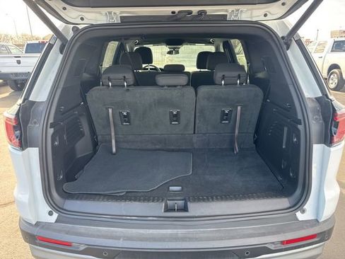 Used 2025 GMC Acadia Elevation image 5