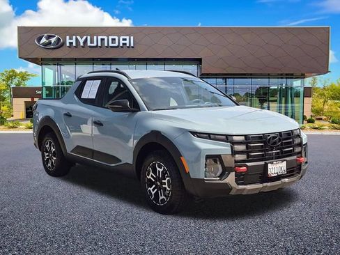 Used 2025 Hyundai Santa Cruz XRT AWD/4WD image 2