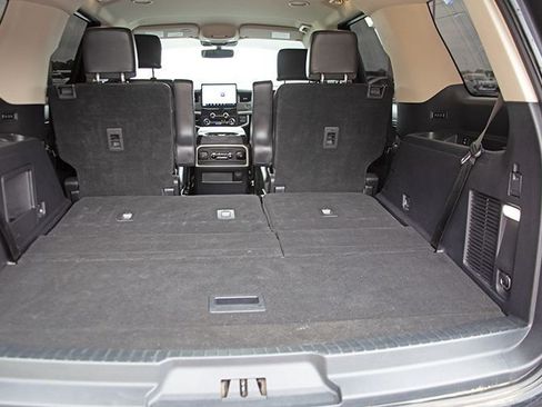 Used 2022 Ford Expedition XLT RWD image 14