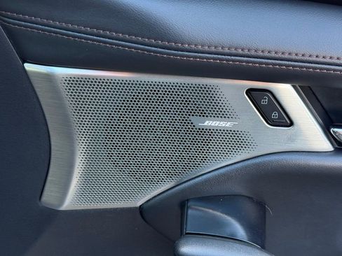 Used 2019 MAZDA MAZDA3 Hatchback w/ Premium Package image 33