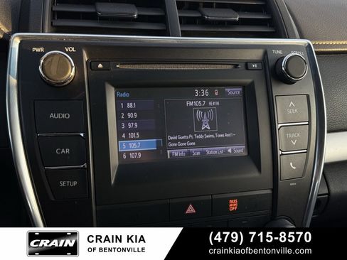 Used 2016 Toyota Camry SE image 12