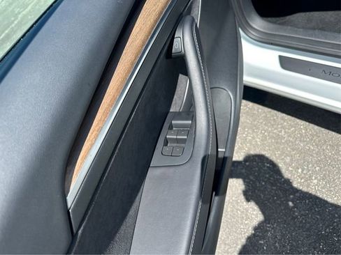 Used 2023 Tesla Model 3 Standard Range RWD image 16