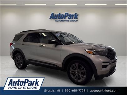 Certified 2024 Ford Explorer XLT w/ Equipment Group 202A