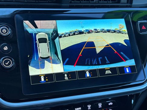 Used 2022 Chevrolet Bolt EUV Premier w/ Launch Edition image 20