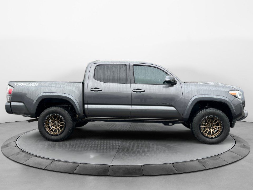 Used 2021 Toyota Tacoma TRD Sport AWD/4WD image 8