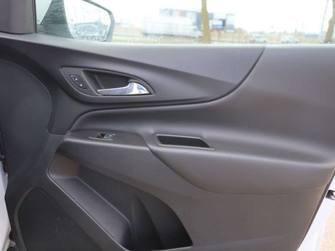 Used 2024 Chevrolet Equinox LT AWD/4WD image 15
