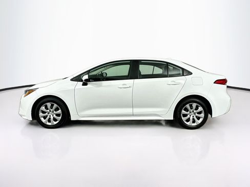 Used 2025 Toyota Corolla LE FWD image 4