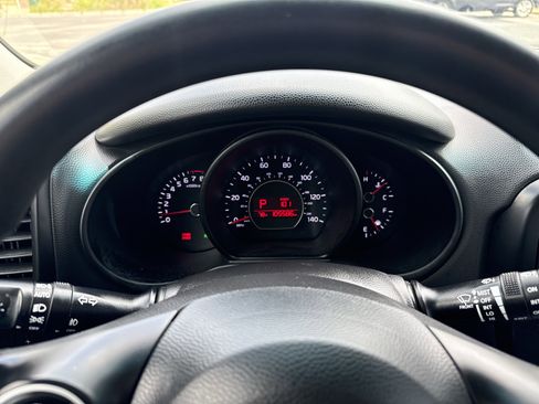 Used 2018 Kia Soul + FWD image 24
