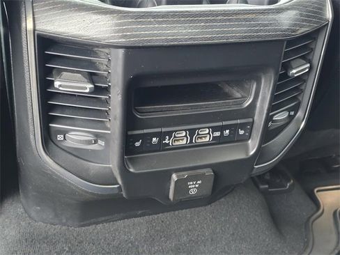 Used 2019 RAM 1500 Limited image 27
