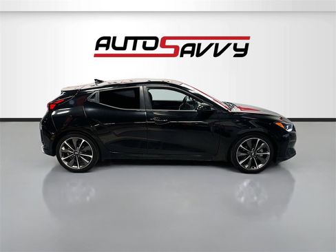 Used 2019 Hyundai Veloster 2.0 Premium image 8