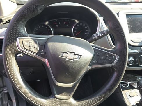Used 2022 Chevrolet Equinox LT AWD/4WD image 9