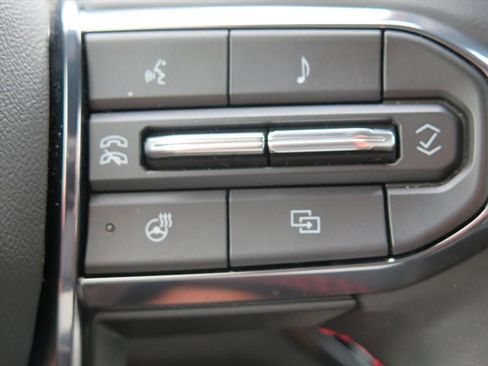 Used 2023 GMC Canyon AT4X image 14