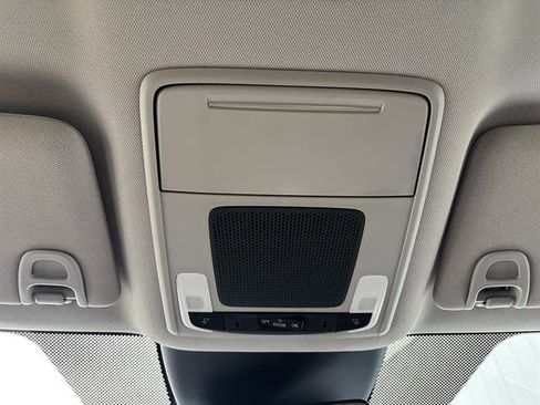 Used 2023 Honda Pilot EX-L image 11